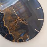 Resin clock